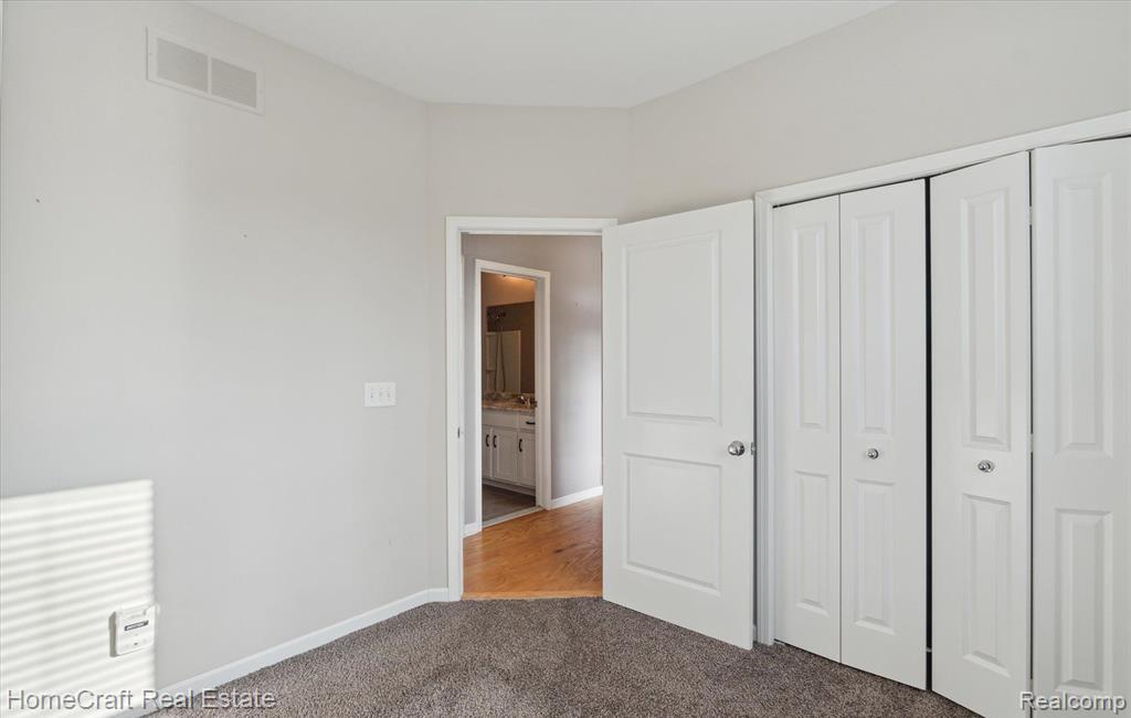 8155 STAMFORD Drive, Ypsilanti, MI 48198 — Photo 22