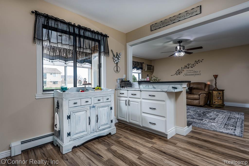1700 River Road, 10, Marysville, MI 48040 — Photo 9