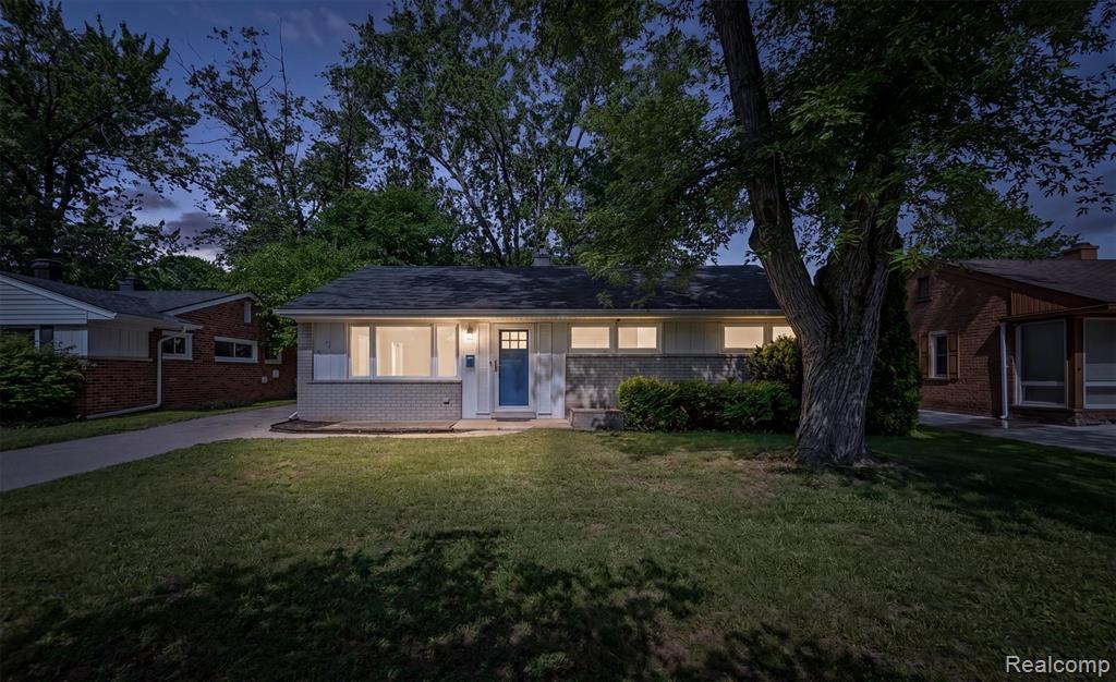 519 Essex Street, Clawson, MI — Photo 16