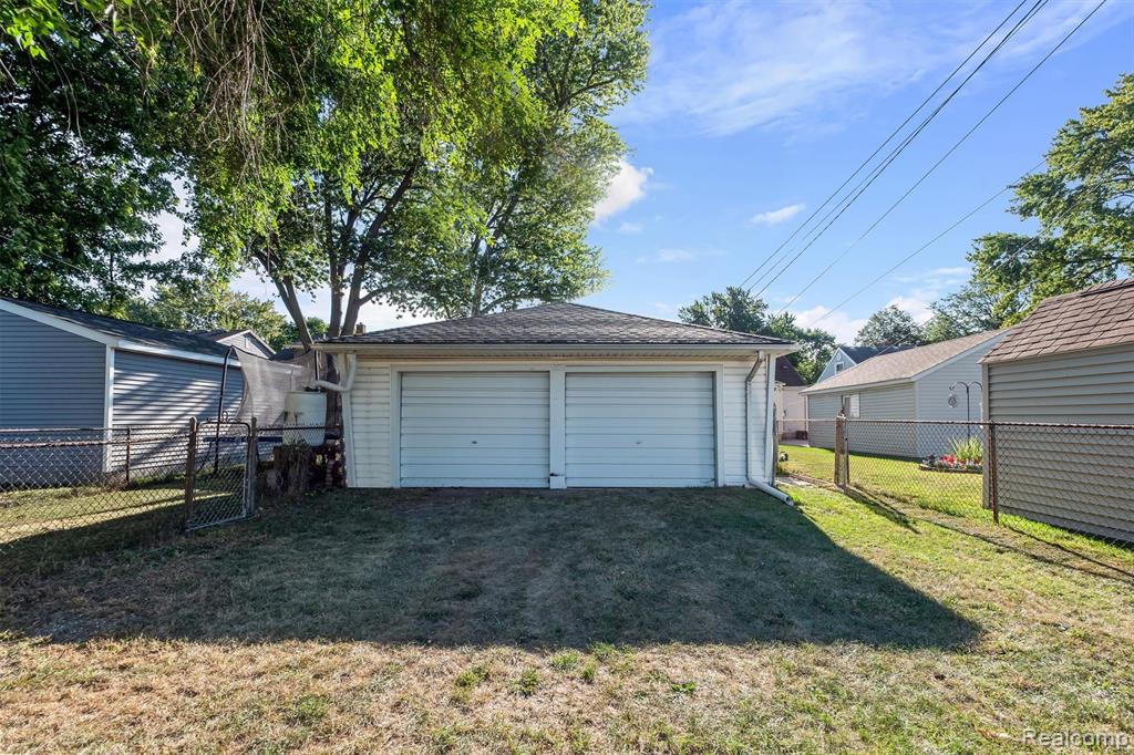 917 N Edison Avenue, Royal Oak, MI 48067 — Photo 44