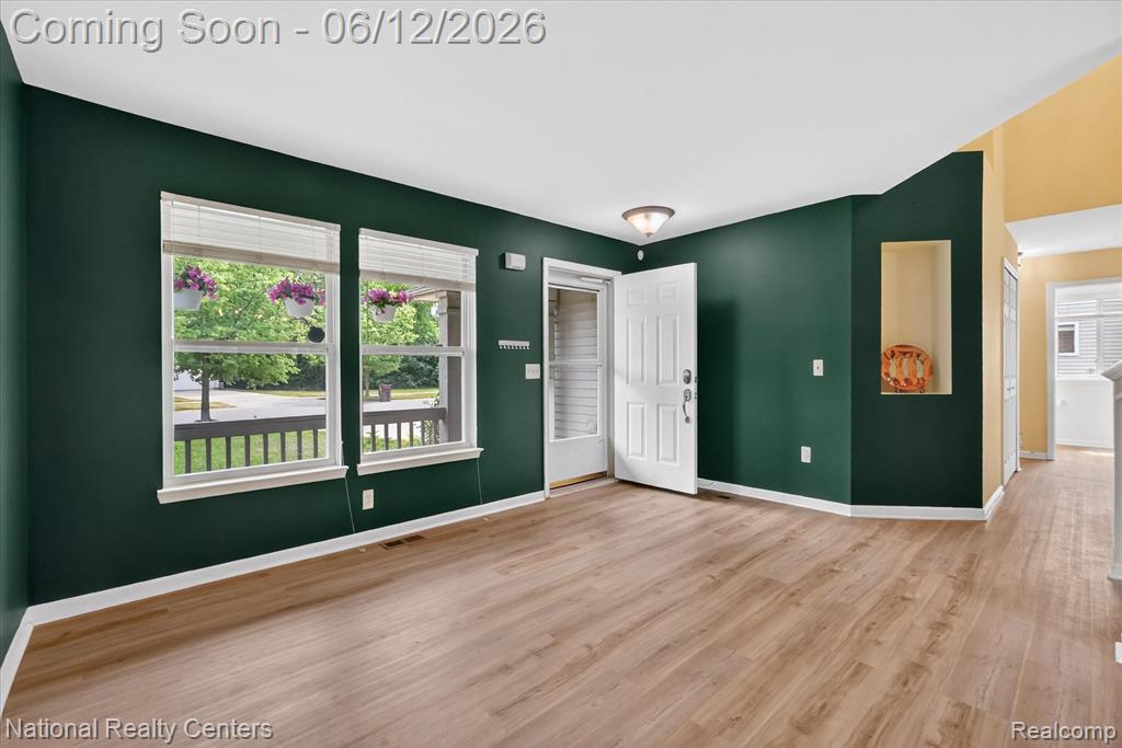 8525 BERKSHIRE Drive, Ypsilanti, MI 48198 — Photo 6