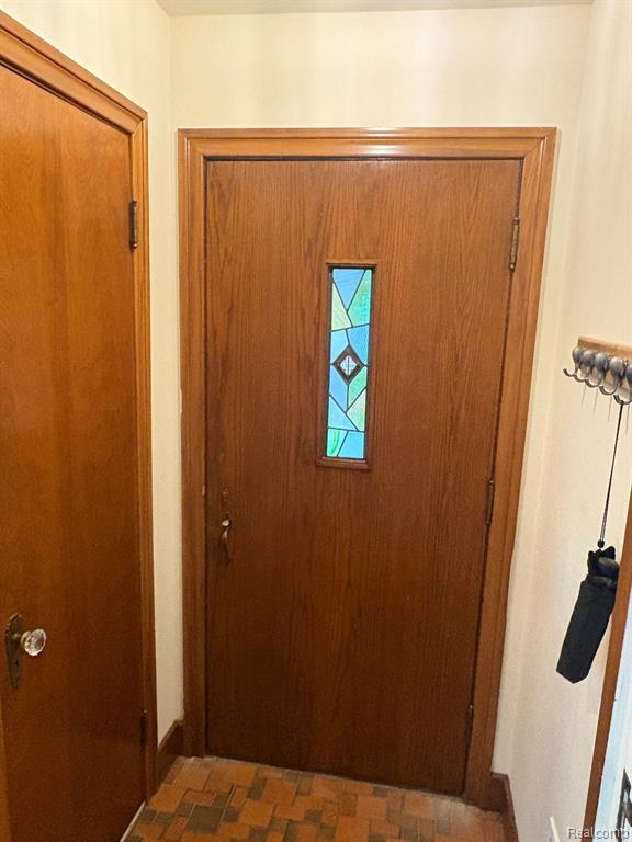 409 Belanger Street, Grosse Pointe Farms, MI 48326 — Photo 6