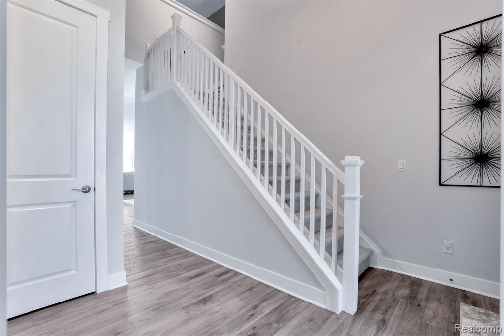 5557 HELMSDALE Boulevard, West Bloomfield, MI — Photo 6