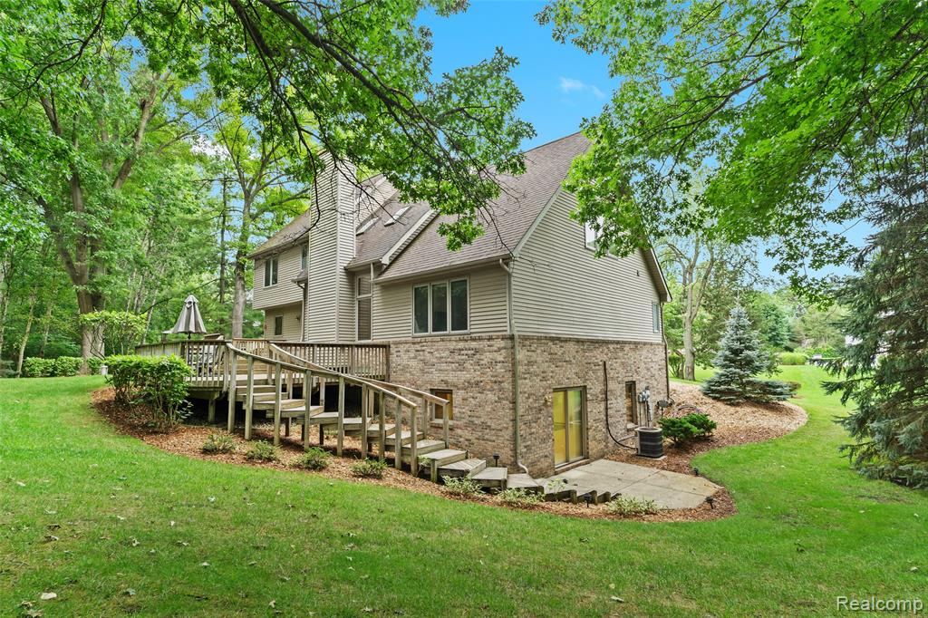 7837 Partridge Hill Drive, Brighton, MI 48116 — Photo 27