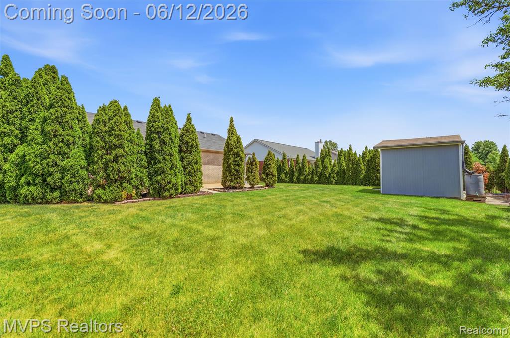 21618 Sue Ellen Drive, Macomb, MI 48044 — Photo 21
