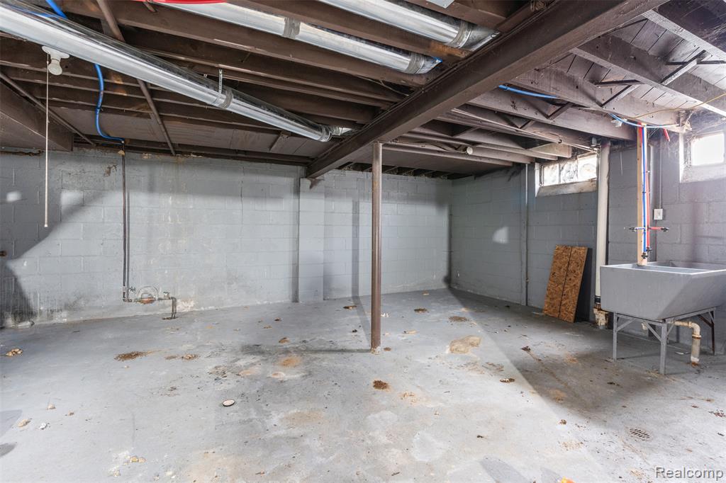 9660 Winthrop Street, Detroit, MI 48227 — Photo 10