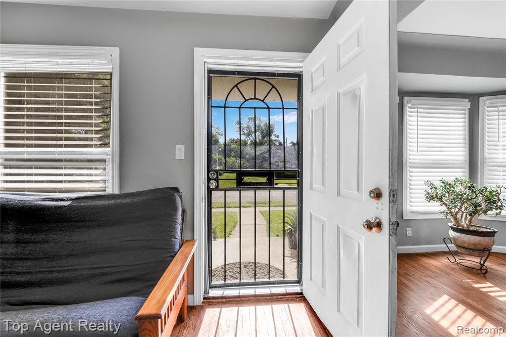 9917 Rutland Street, Detroit, MI 48227 — Photo 5