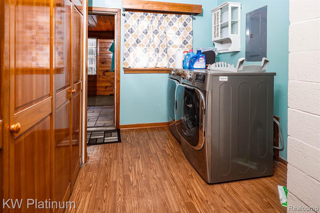 541 Cloverlawn Street, East China, MI — Photo 22