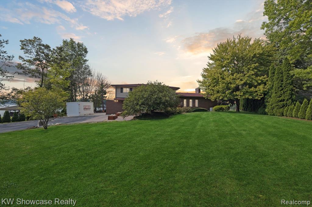 42494 E Huron River Drive, Belleville, MI 48111 — Photo 2