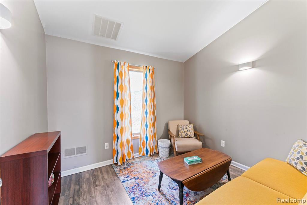550 S Saginaw Street, Lapeer, MI 48446 — Photo 12