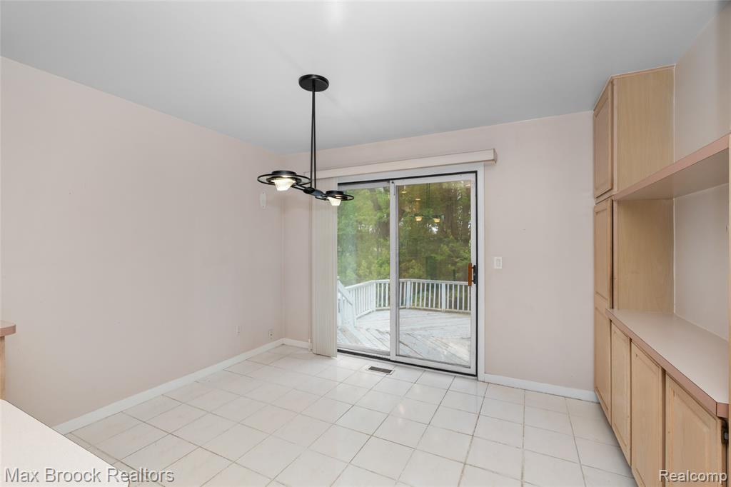 5199 Shenandoah Court, West Bloomfield, MI 48323 — Photo 35