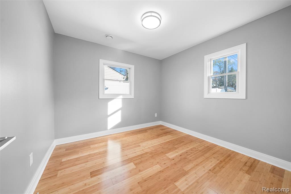 7175 Richardson Road, West Bloomfield, MI 48323 — Photo 17