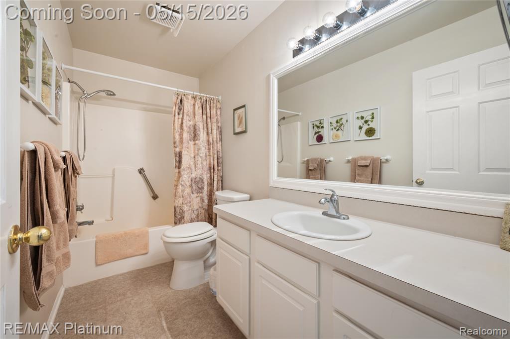 1270 Crystal Pointe Circle, Fenton, MI 48430 — Photo 23