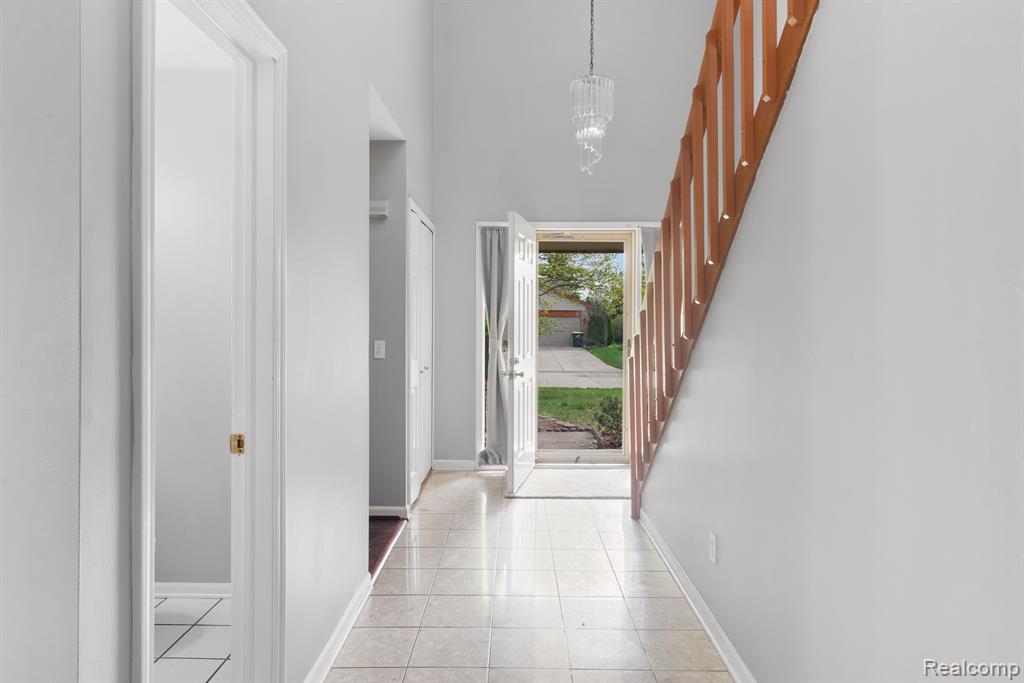 41450 REINDEER Drive, Novi, MI — Photo 5