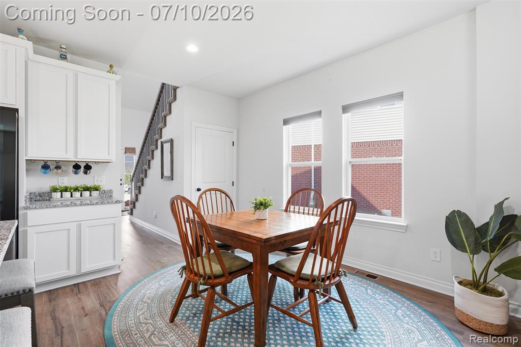 11789 Hines Place Drive, Livonia, MI 48150 — Photo 11