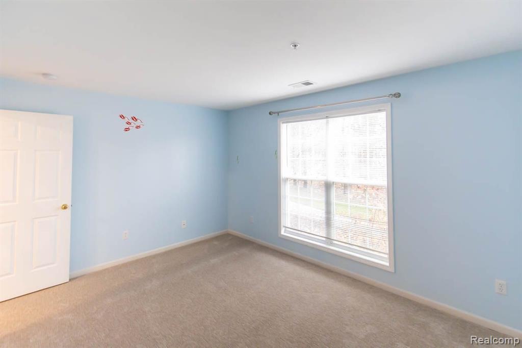 28460 CARLTON WAY Drive, Novi, MI 48377 — Photo 23