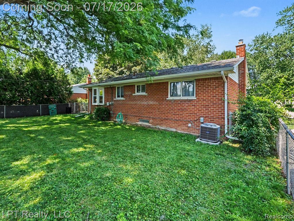 32205 John Hauk Street, Garden City, MI — Photo 20
