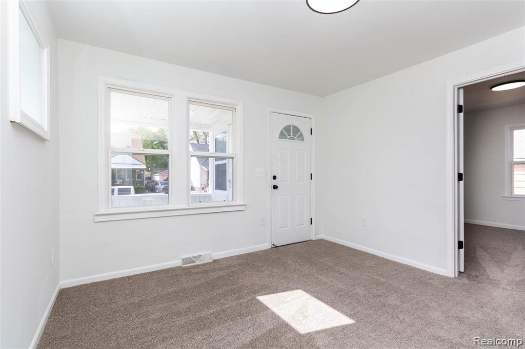 8713 Hupp Avenue, Warren, MI 48089 — Photo 5