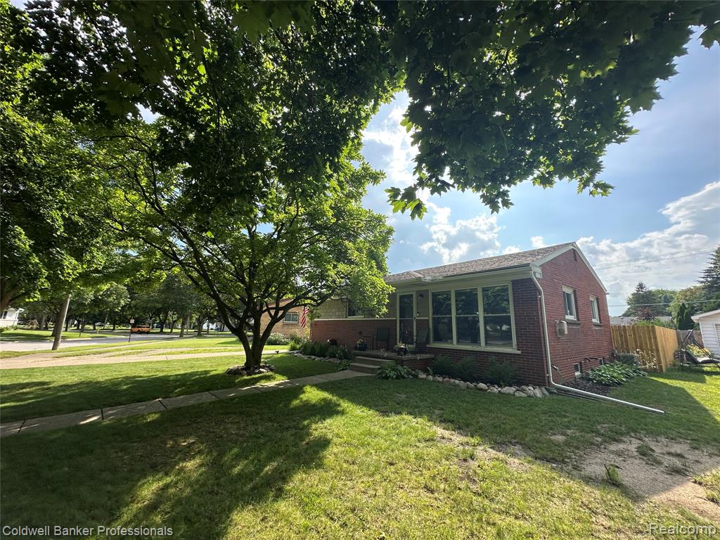 661 Lincoln Street, Lapeer, MI 48446 — Photo 32