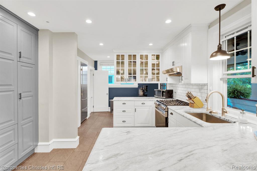 607 Knowles Street, Royal Oak, MI 48067 — Photo 14