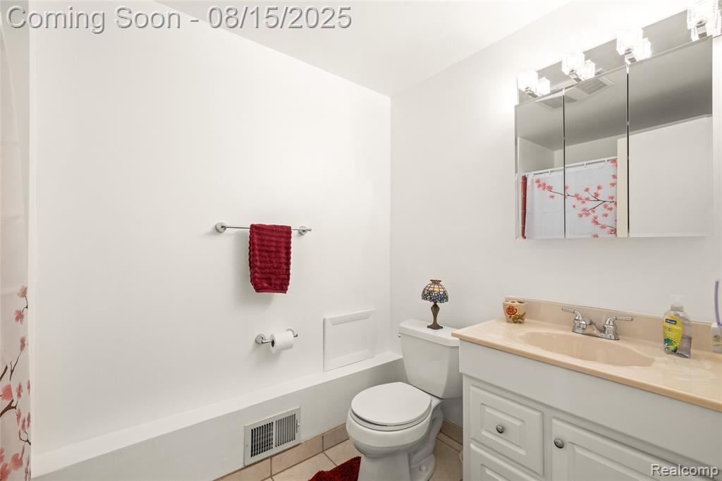 7822 Hillcrest Boulevard, Westland, MI — Photo 19