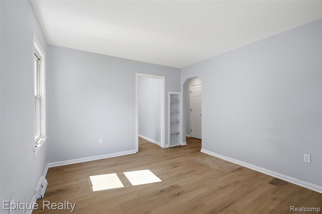 497 Montana Avenue, Pontiac, MI 48341 — Photo 4