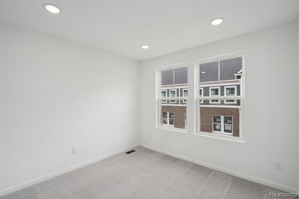 42831 Atwood Avenue, Novi, MI — Photo 26