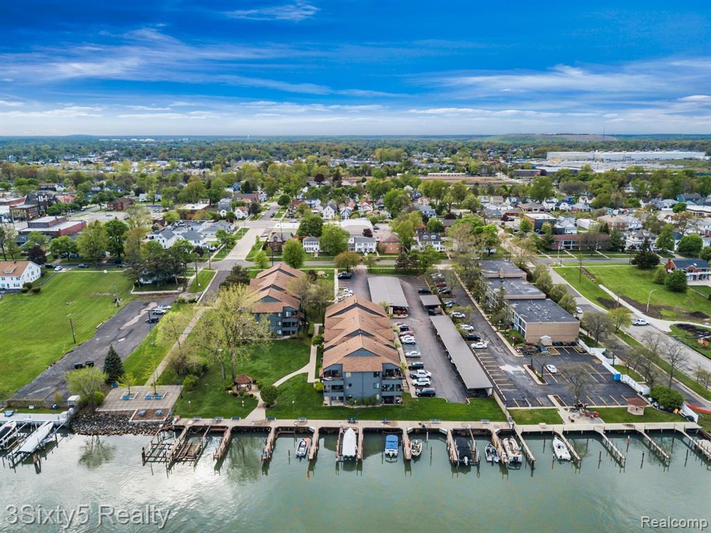 2465 RIVERSIDE Drive, 312, Trenton, MI 48183 — Photo 30