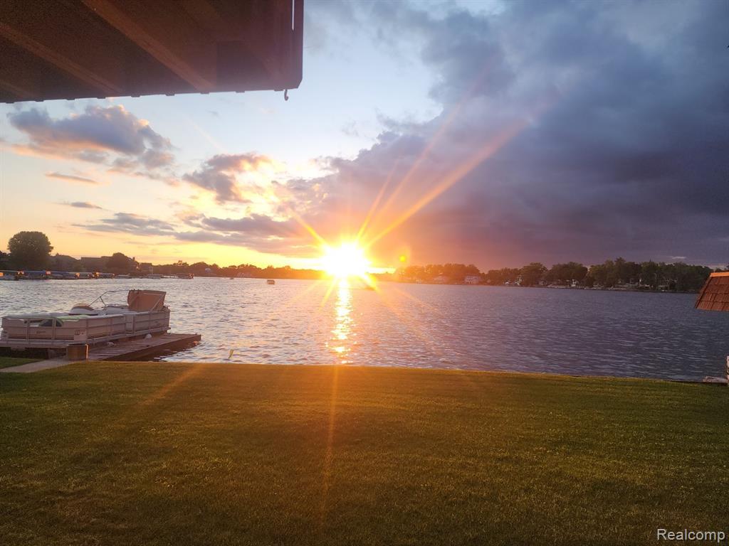 90 PARK ISLAND Drive, Lake Orion, MI 48362 — Photo 5