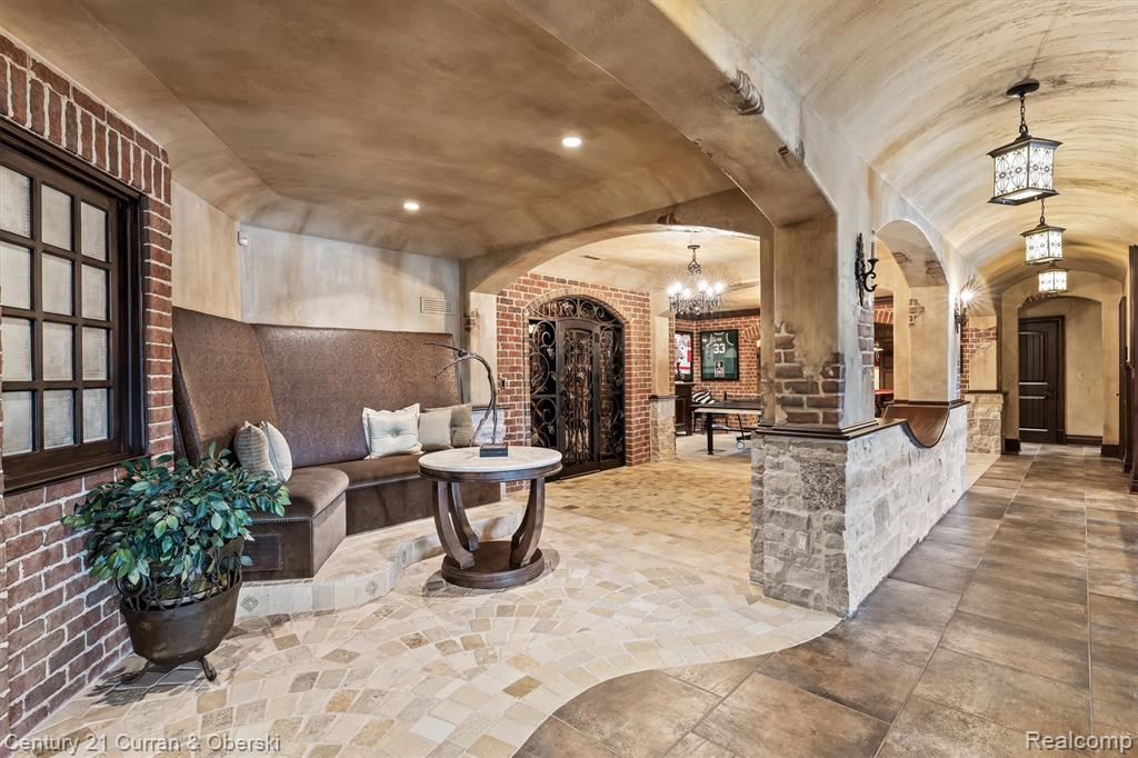 18939 Bella Vista Court, Northville, MI 48168 — Photo 58