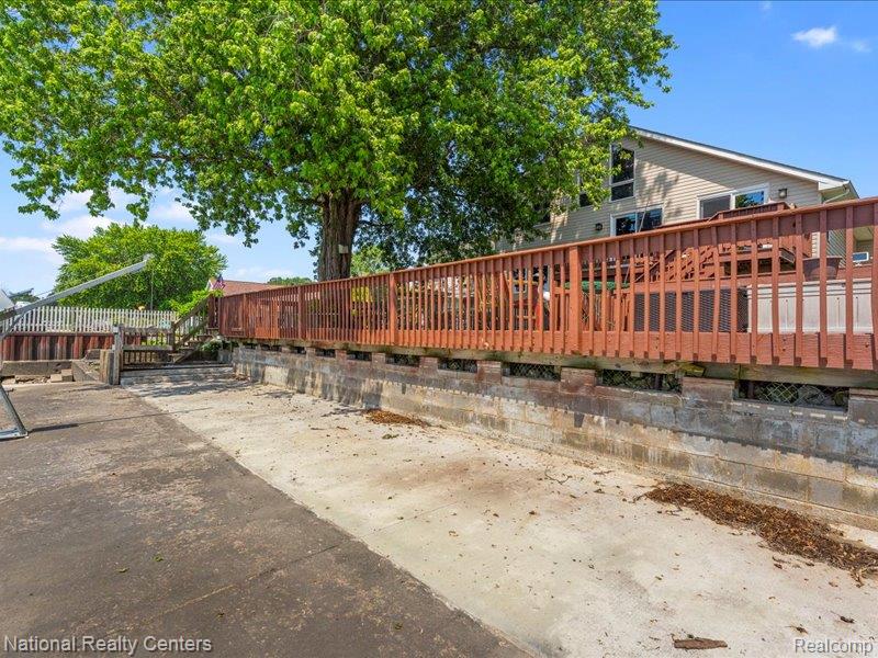 7888 Lakeshore Drive, Newport, MI 48166 — Photo 34