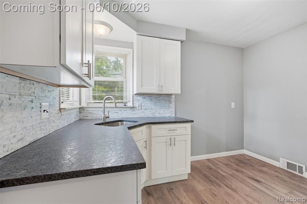 8245 Roosevelt Street, Taylor, MI 48180 — Photo 11