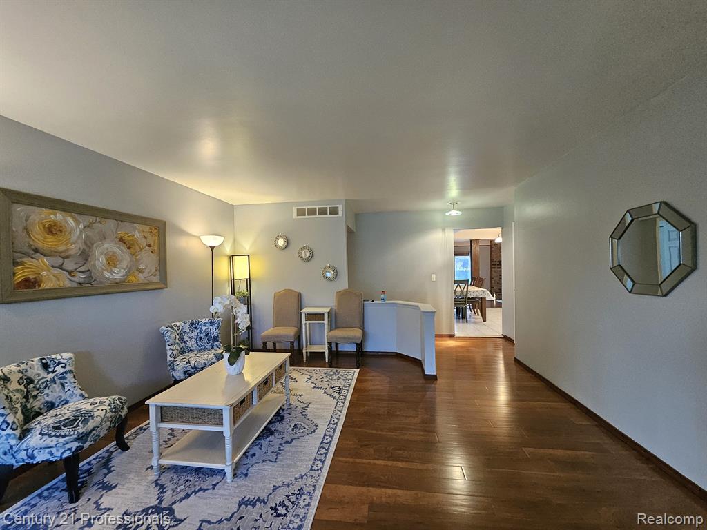 4996 Foxcroft Drive, Troy, MI 48085 — Photo 5