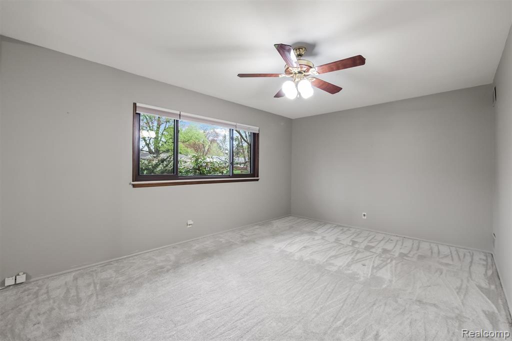 2475 Lafay Drive, West Bloomfield, MI 48324 — Photo 16