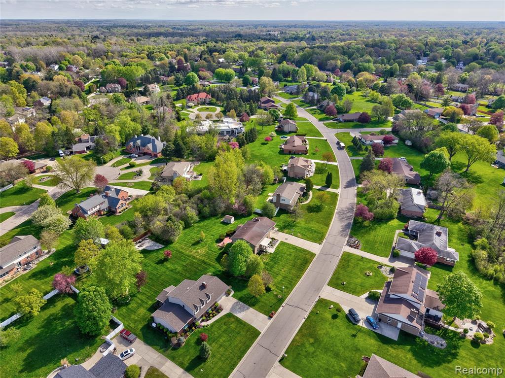 6338 Covered Wagons Trail, Flint, MI 48532 — Photo 21