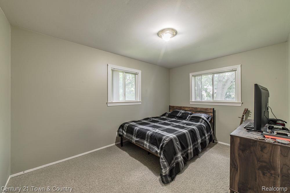 8119 FENTON Road, Grand Blanc, MI 48439 — Photo 13