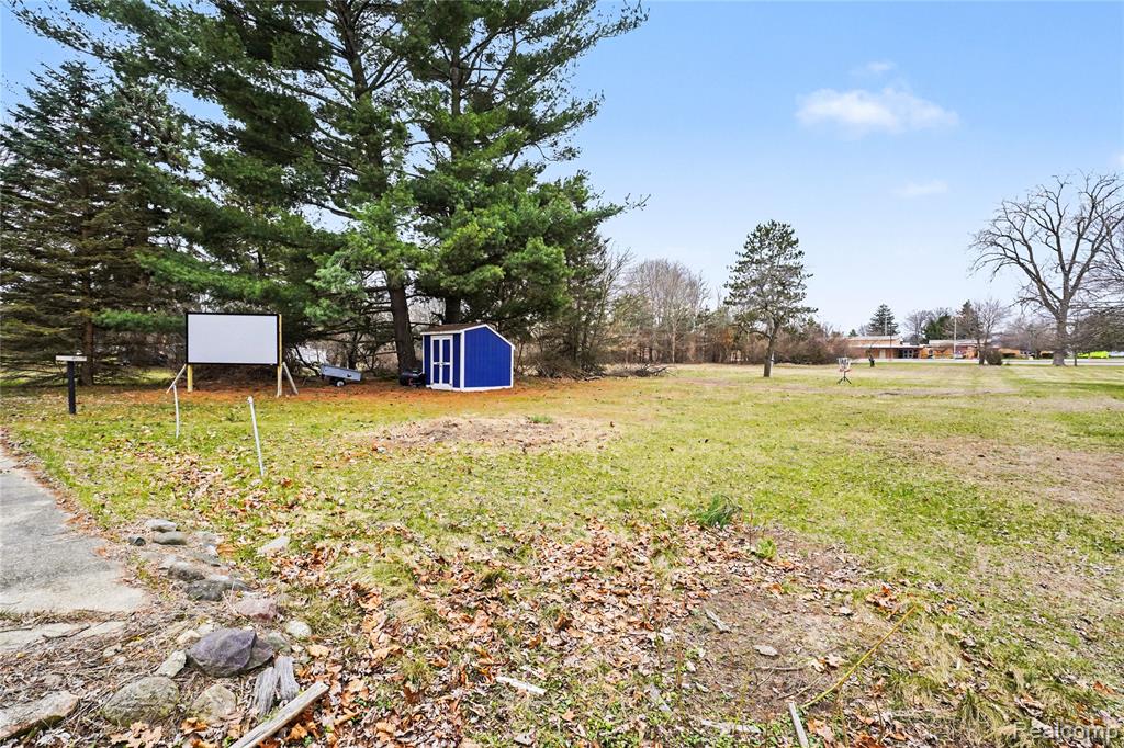 633 N Adelaide Street, Fenton, MI 48430 — Photo 25