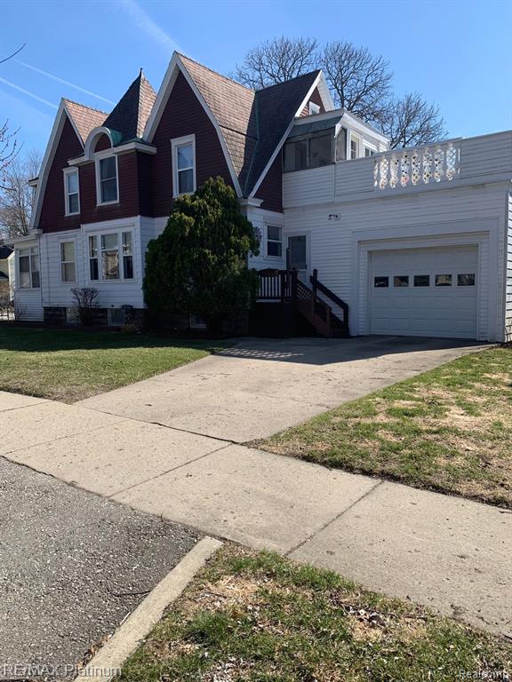 403 E CLINTON Street, Howell, MI 48843 — Photo 3