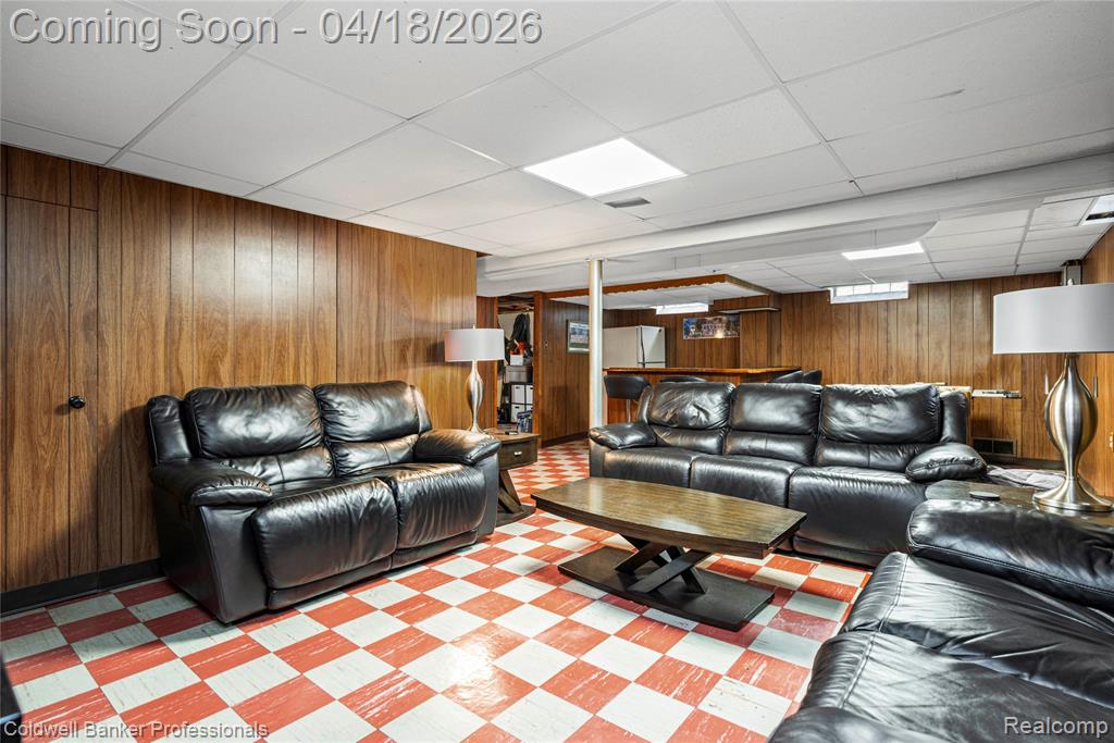 1544 Dorthen Avenue, Grosse Pointe Woods, MI 48236 — Photo 41