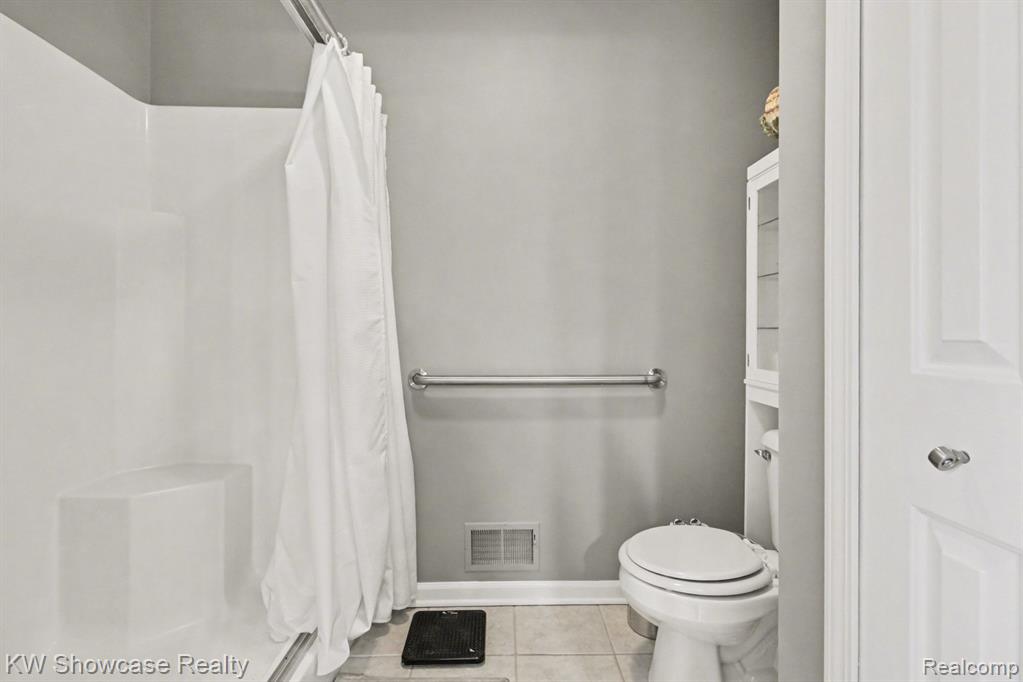 2648 MOREL Drive, Highland, MI 48356 — Photo 12