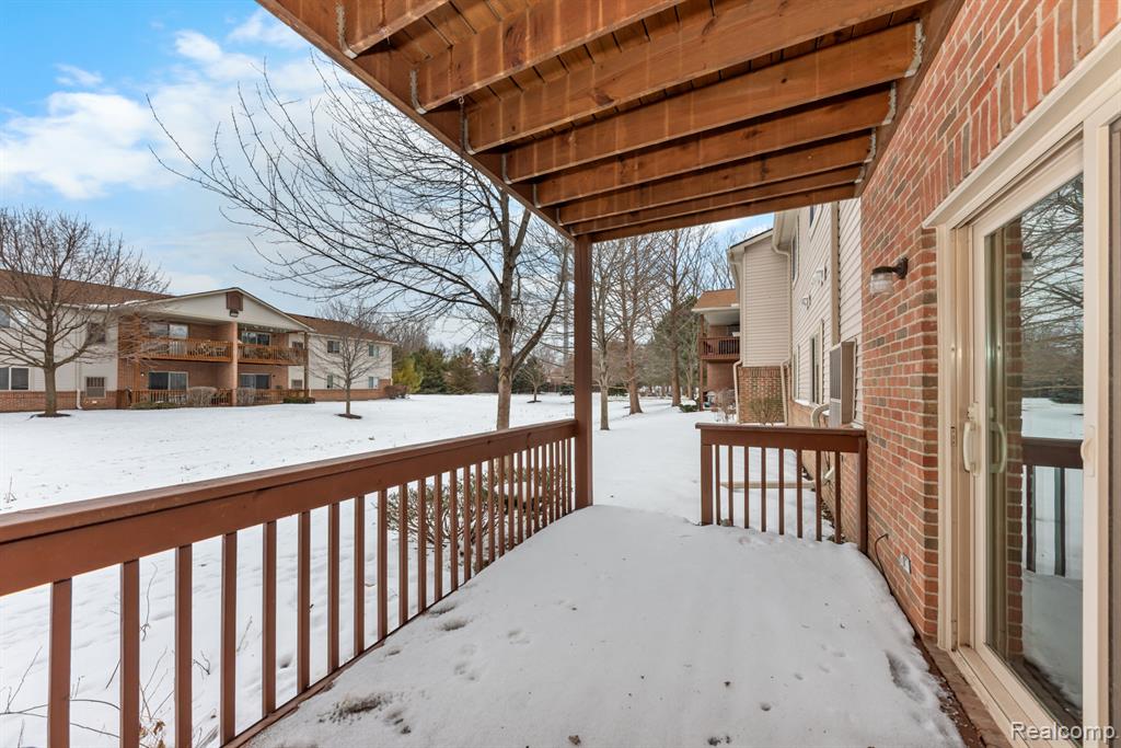 9624 Sawgrass Court, Belleville, MI 48111 — Photo 19
