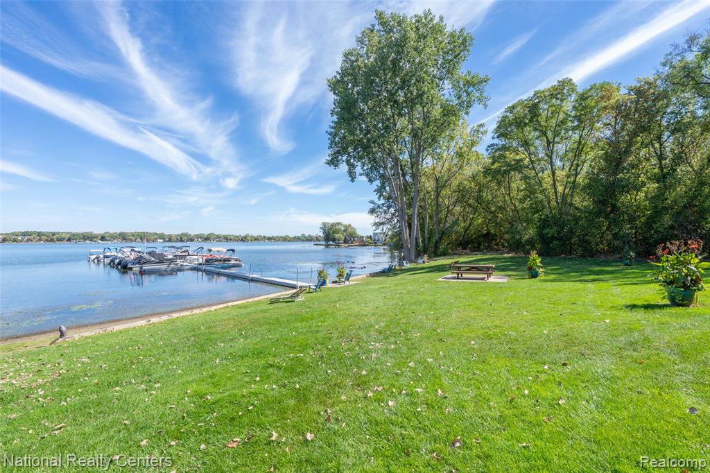 895 S Pontiac Trail, C203, Walled Lake, MI 48390 — Photo 23