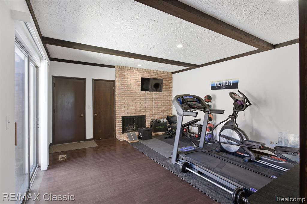 3961 Chablis Street, West Bloomfield, MI 48323 — Photo 19