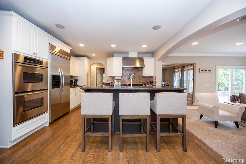 826 Larchlea Drive, Birmingham, MI 48009 — Photo 14