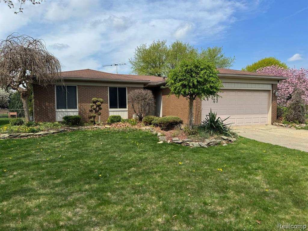 41243 MUELLER Street, Clinton Twp, MI 48038 — Photo 3