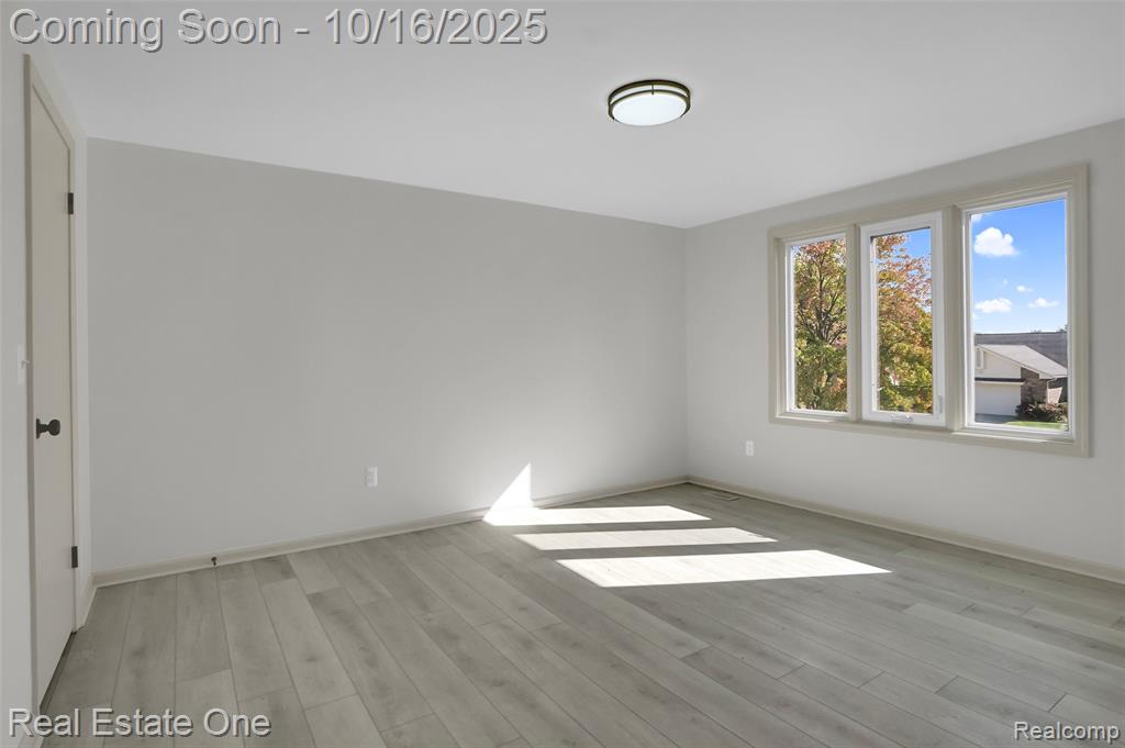 5275 Cheltenham Drive, Troy, MI 48098 — Photo 32