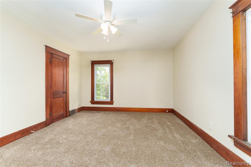 712 E Grand River Avenue, Fowlerville, MI 48836 — Photo 18