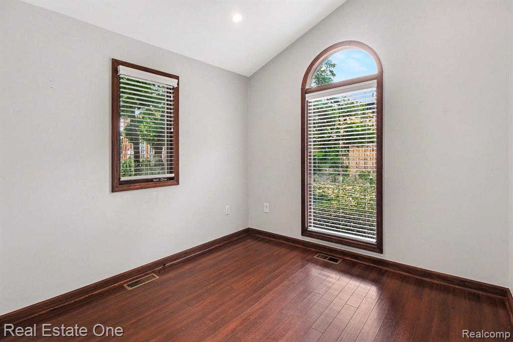 418 Austin Avenue, Royal Oak, MI 48067 — Photo 24