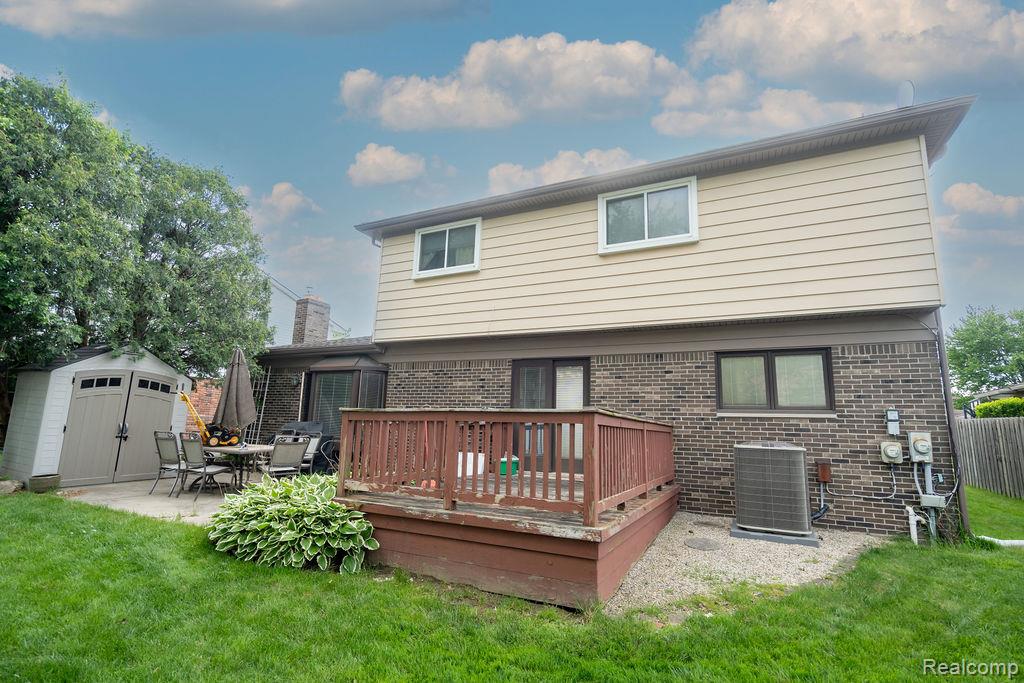 19495 Wherle Drive, Riverview, MI 48193 — Photo 35