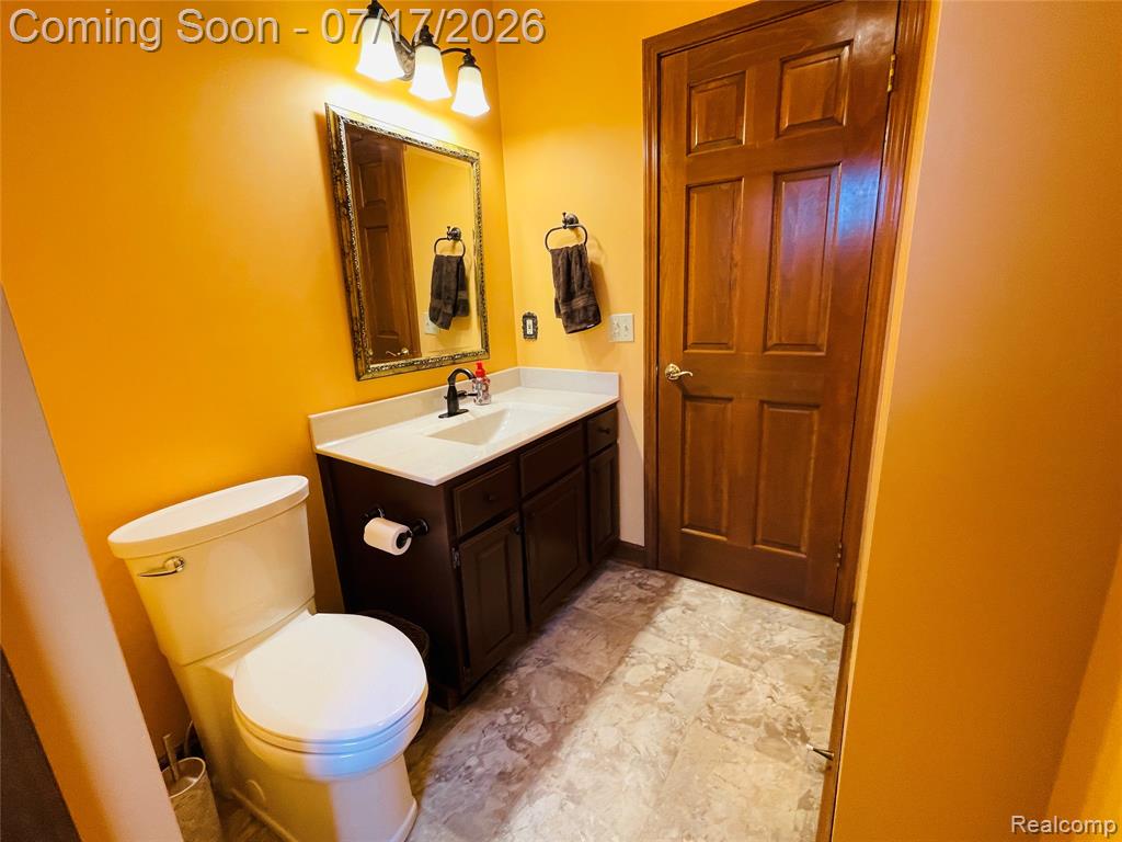 810 E Liberty Street, Chesaning, MI 48616 — Photo 23